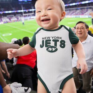 NFL Team 1 Piece New York Jets Toddlers Size 12 Months White W/Green Trim & Logo